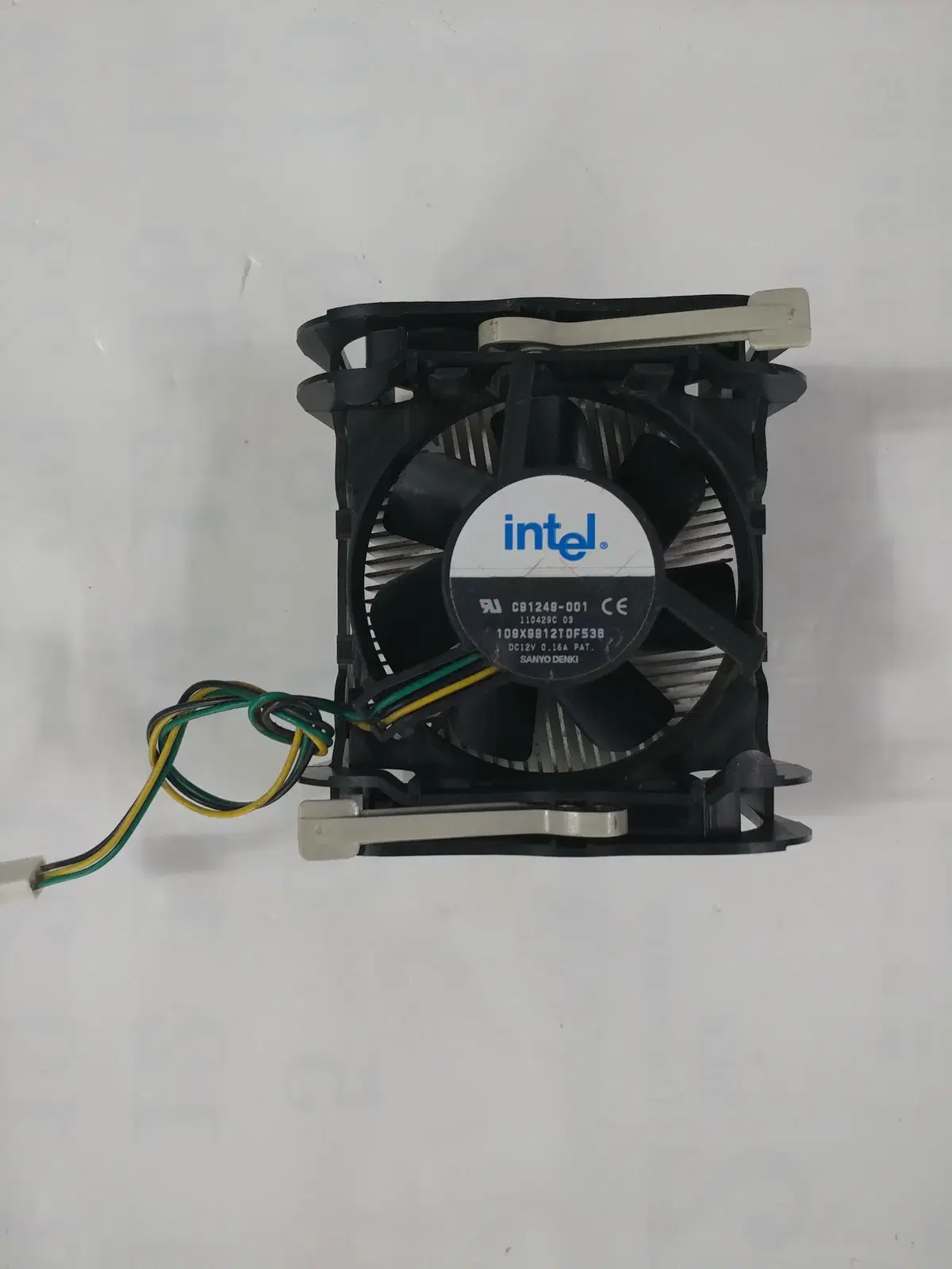 Intel 478 CPU cooler for sale.