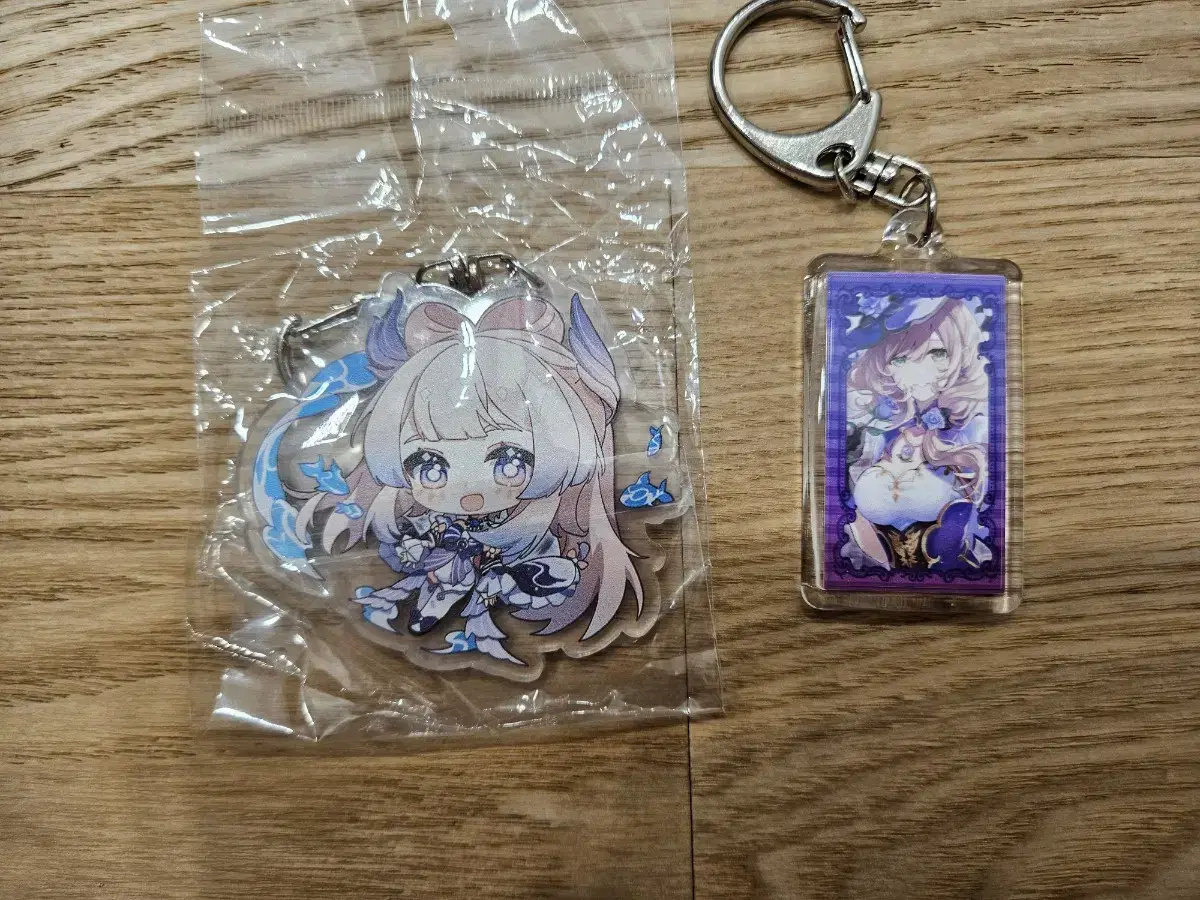 Genshin Impact Lisa, Kokomi keyring is for sale!!!