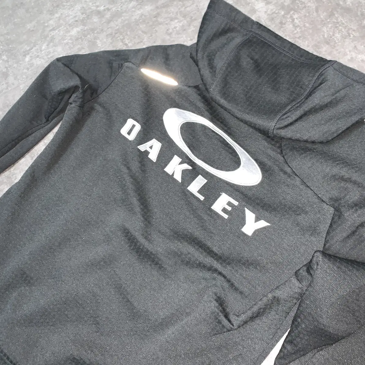 00S VTG Oakley Back Reflective Hoodie