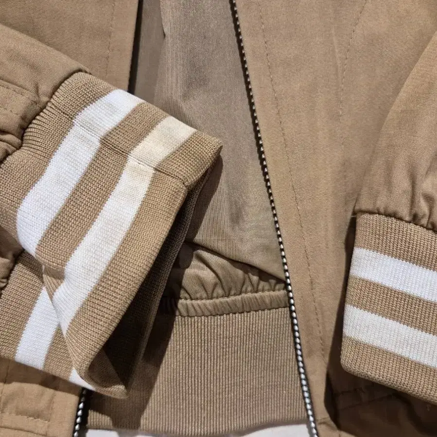 L>carhartt battery jacket