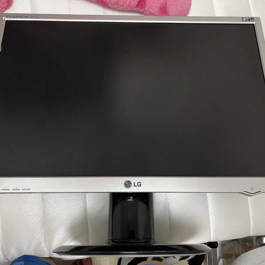 LG FLATRON L226WT 모니터