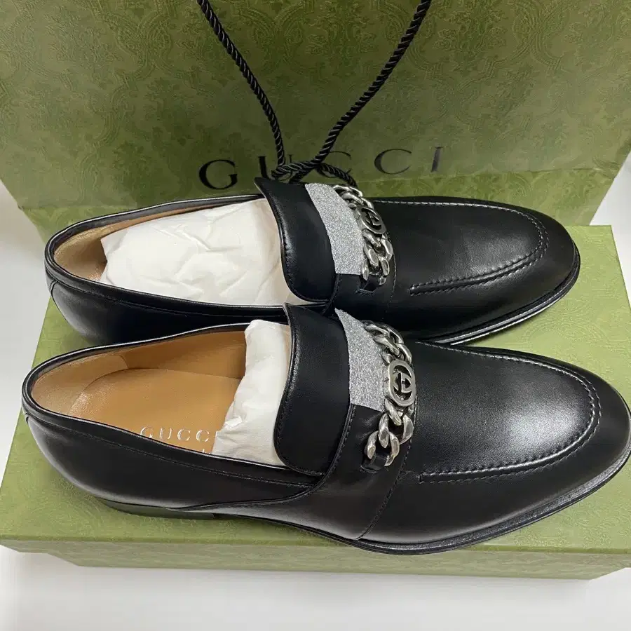 구찌 GUCCI 인터로킹 로퍼 정품