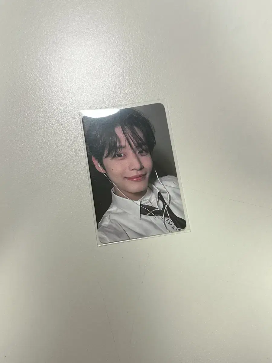 Kim Jiwoong Earphones photocard sell WTS