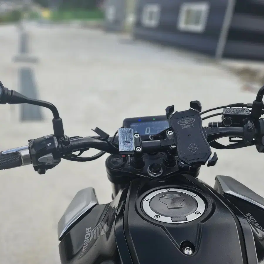 혼다cb125r  20년식 17000키로 310만원  저렴판매합니다