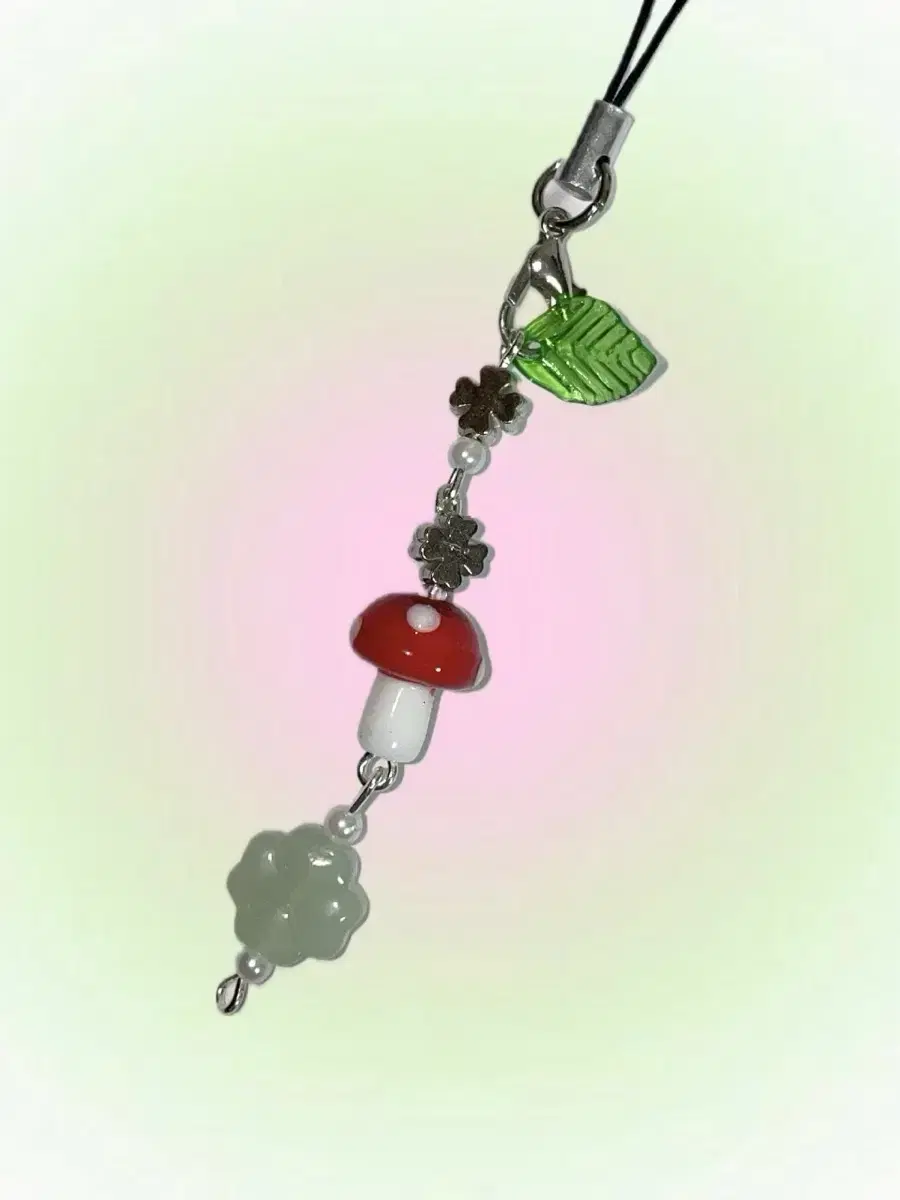 (무배) *clover mushroom keyring 비즈키링