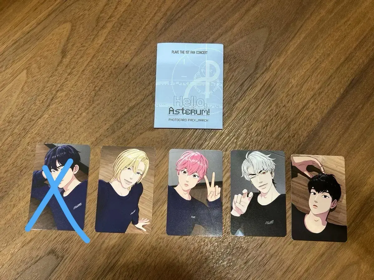 Plave fan con March Photocard Pack