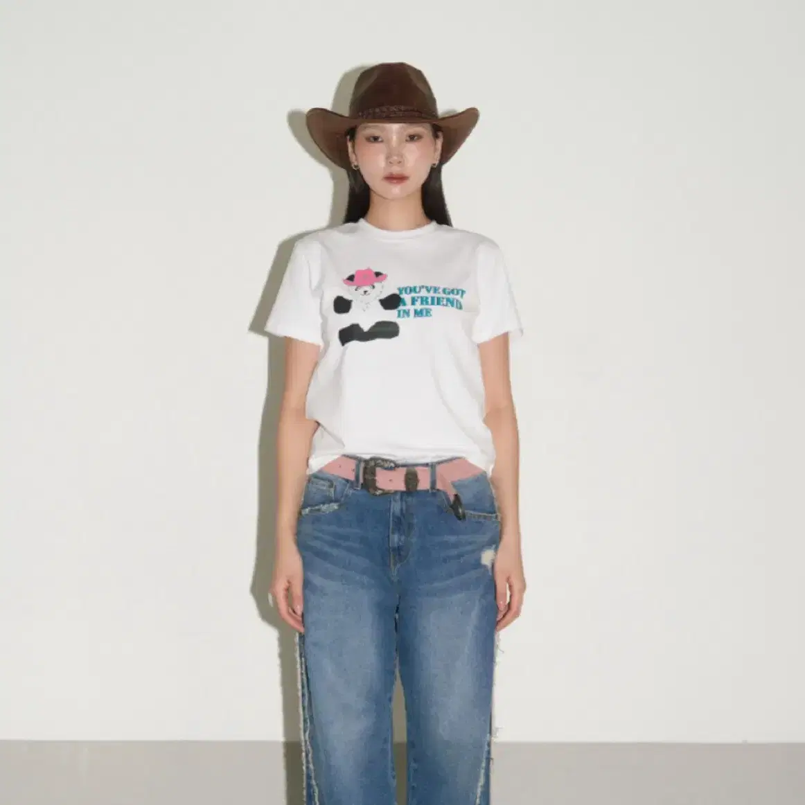 새상품) 헤레틱 cowboy panda t-shirt / white