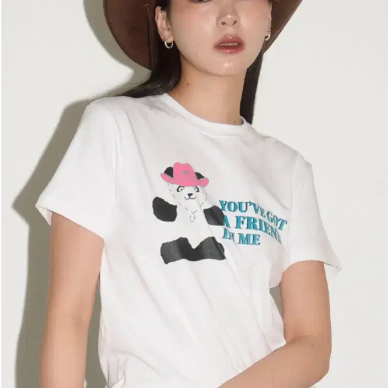 새상품) 헤레틱 cowboy panda t-shirt / white