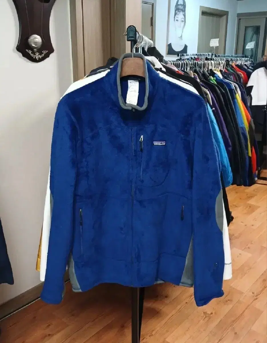 Men's Genuine Patagonia Furless Jacket (105, Slim110)