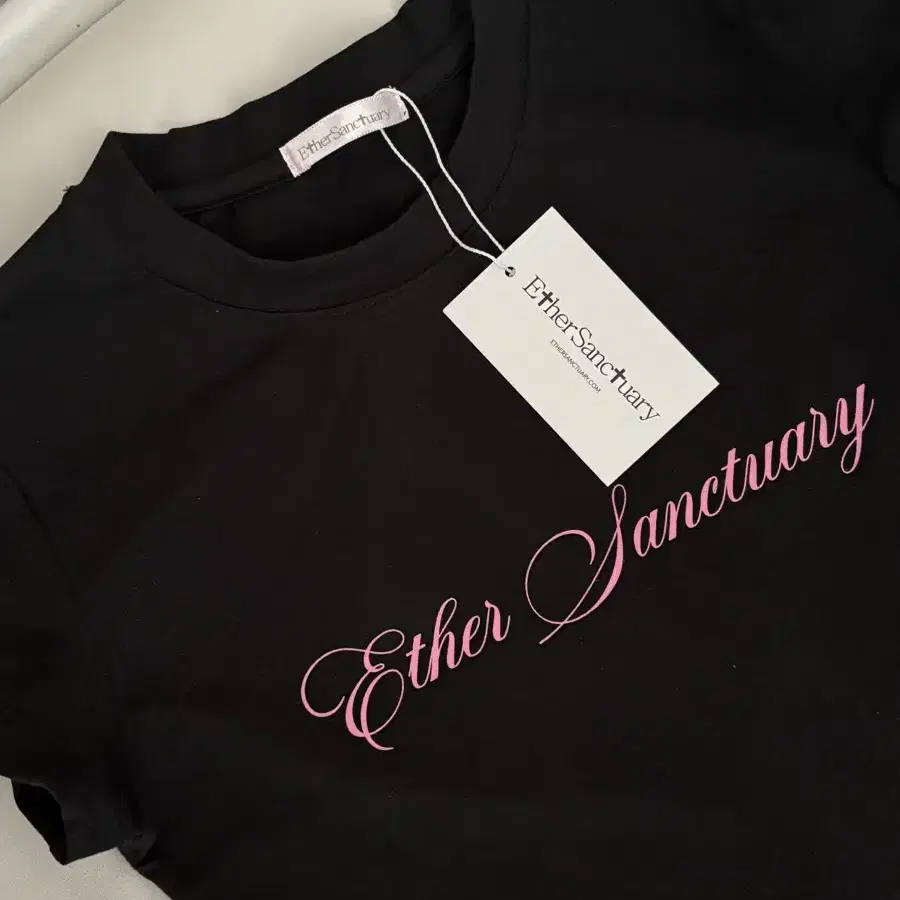 에테르생츄어리 Ether T-Shirt (Black)