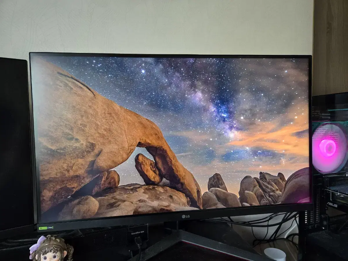 LG UltraGear 27-inch Gaming Monitor 27GP83b