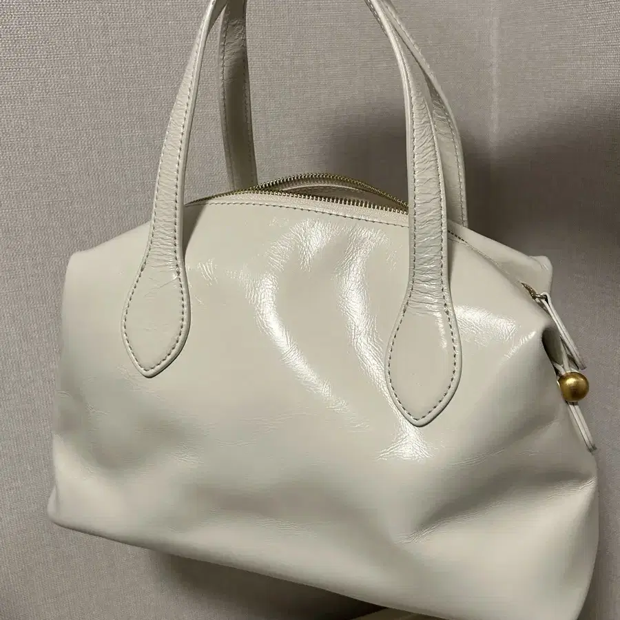 BOWLER BAG_CRINKLE WHITE