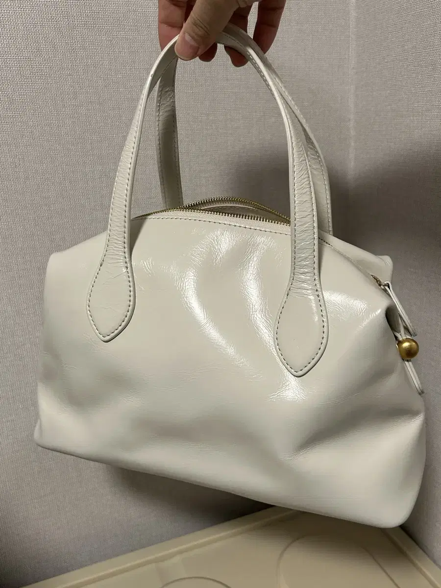 BOWLER BAG_CRINKLE WHITE