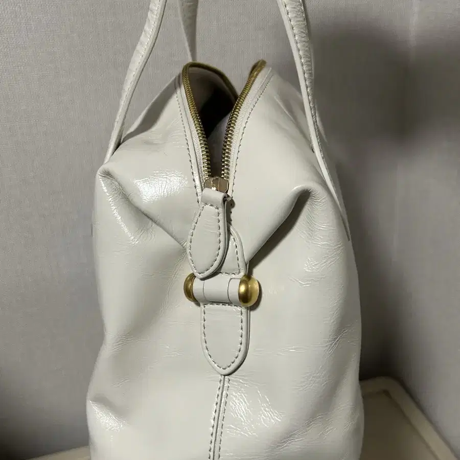 BOWLER BAG_CRINKLE WHITE