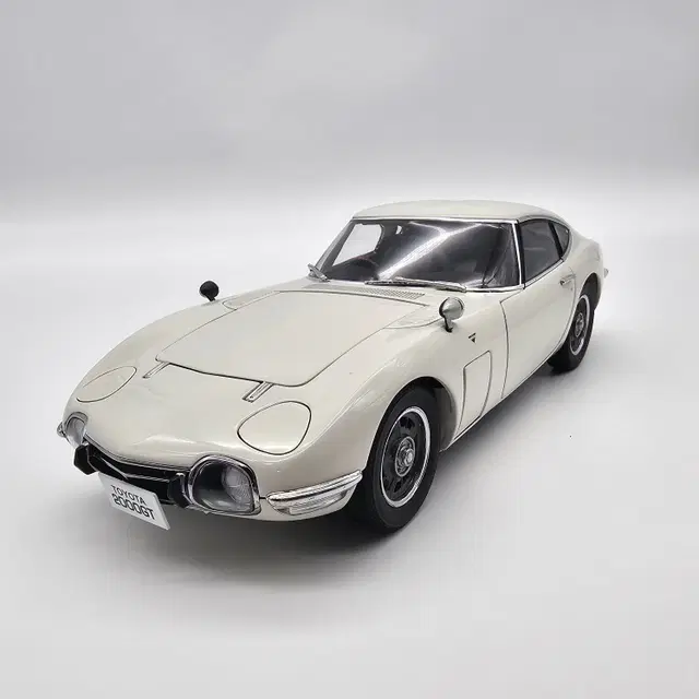 AUTOartTOYOTA2000GT쿠페(1:18)[6745_0252+#]