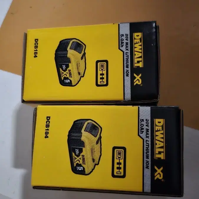 디월트 Dewalt dcb184 5ah 베터리 2024년 2개 일괄