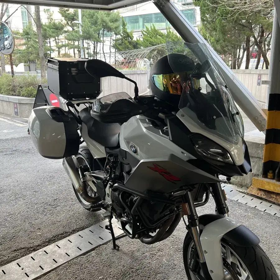 Bmw f900xr 화이트 22년식