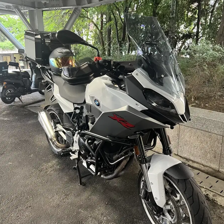 Bmw f900xr 화이트 22년식