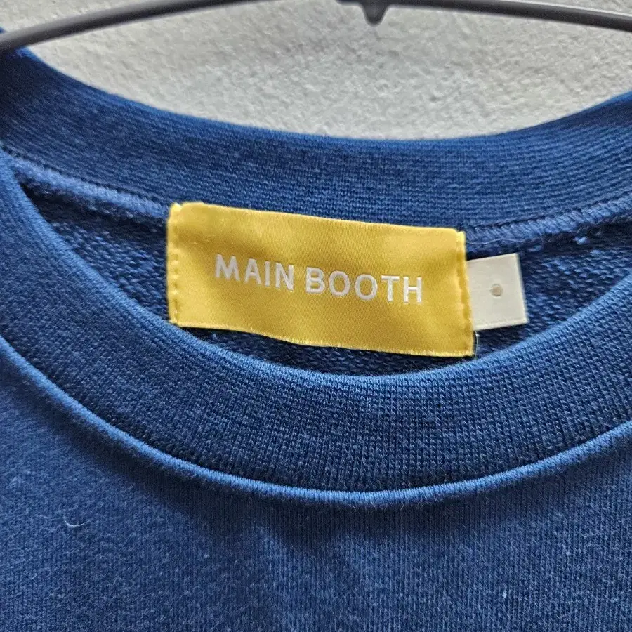 23f/w 메인부스 Main booth 맨투맨