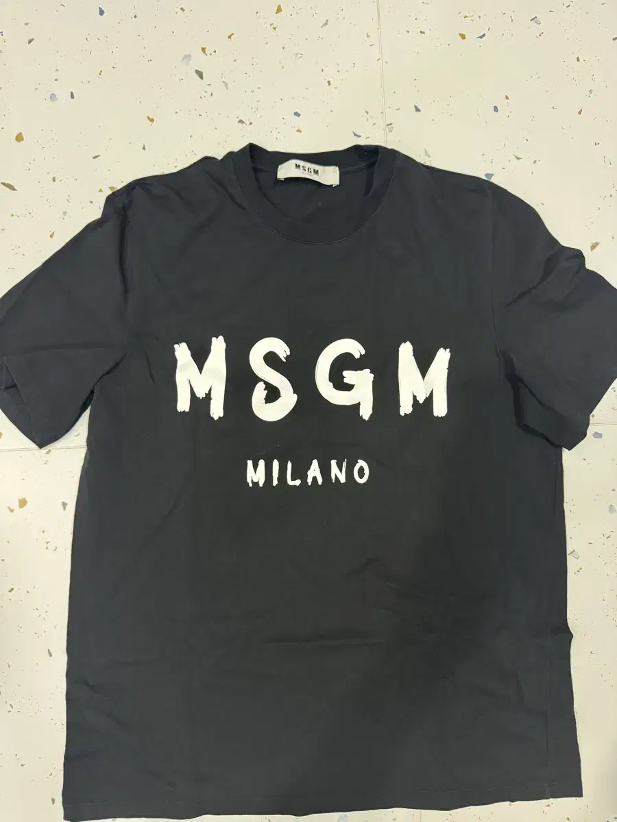 msgm 반팔티 100사이즈