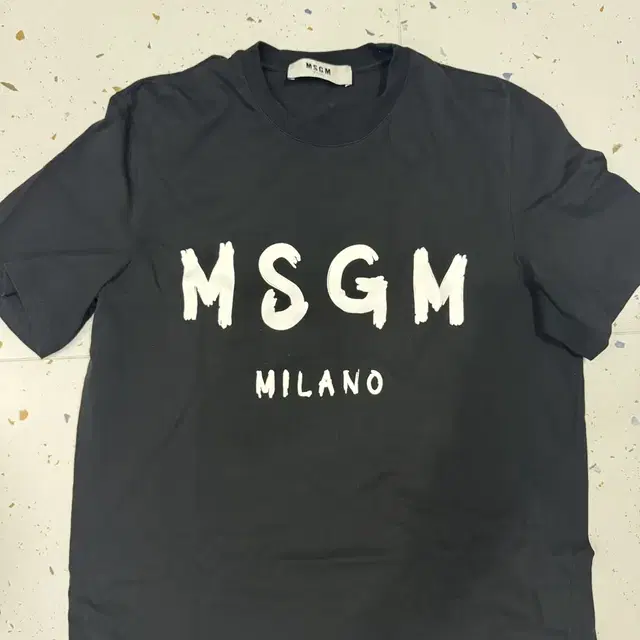 msgm 반팔티 100사이즈