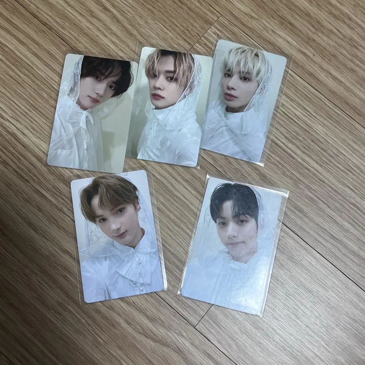 TXT Shabatu bulk wts soobin yeonjun taehyun beomgyu hueningkai Photocard