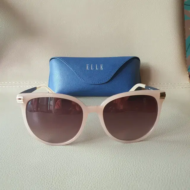 ELLE  SUNGLASS