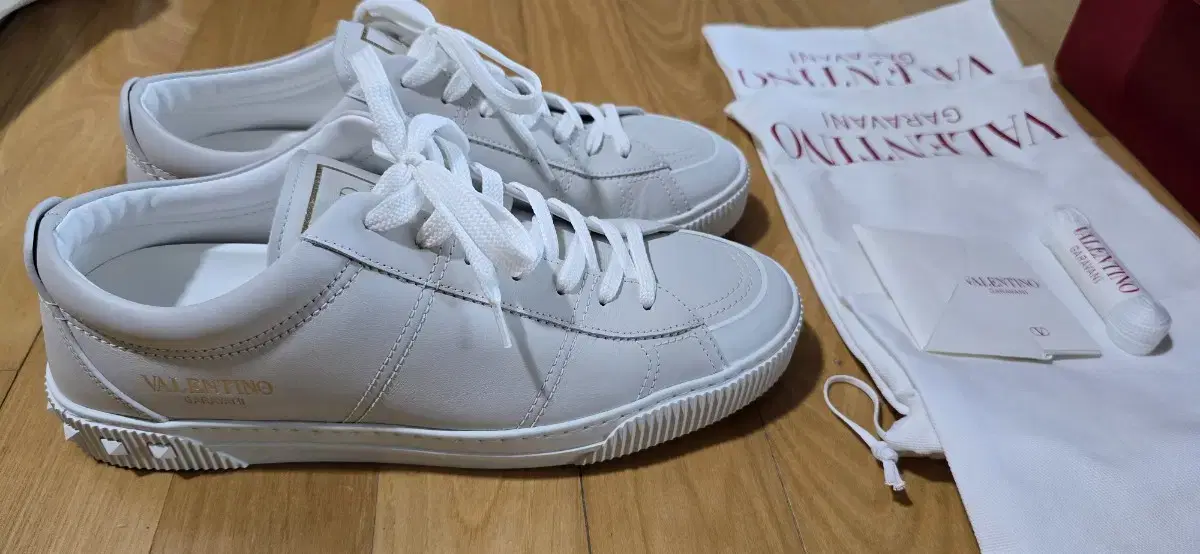 Valentino sneakers men