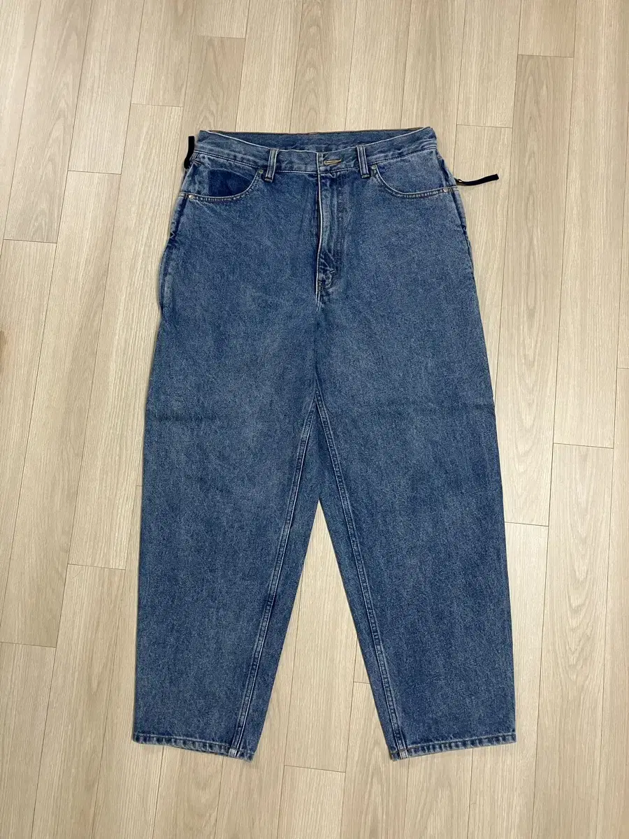 SSZ peel off denim