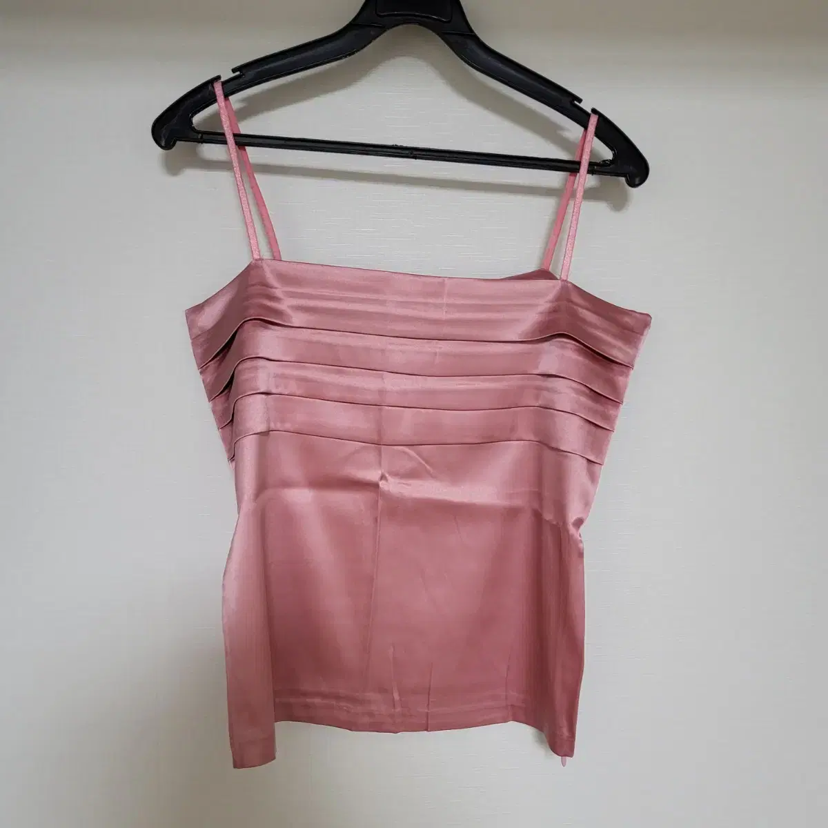 Pink satin strapless blouse