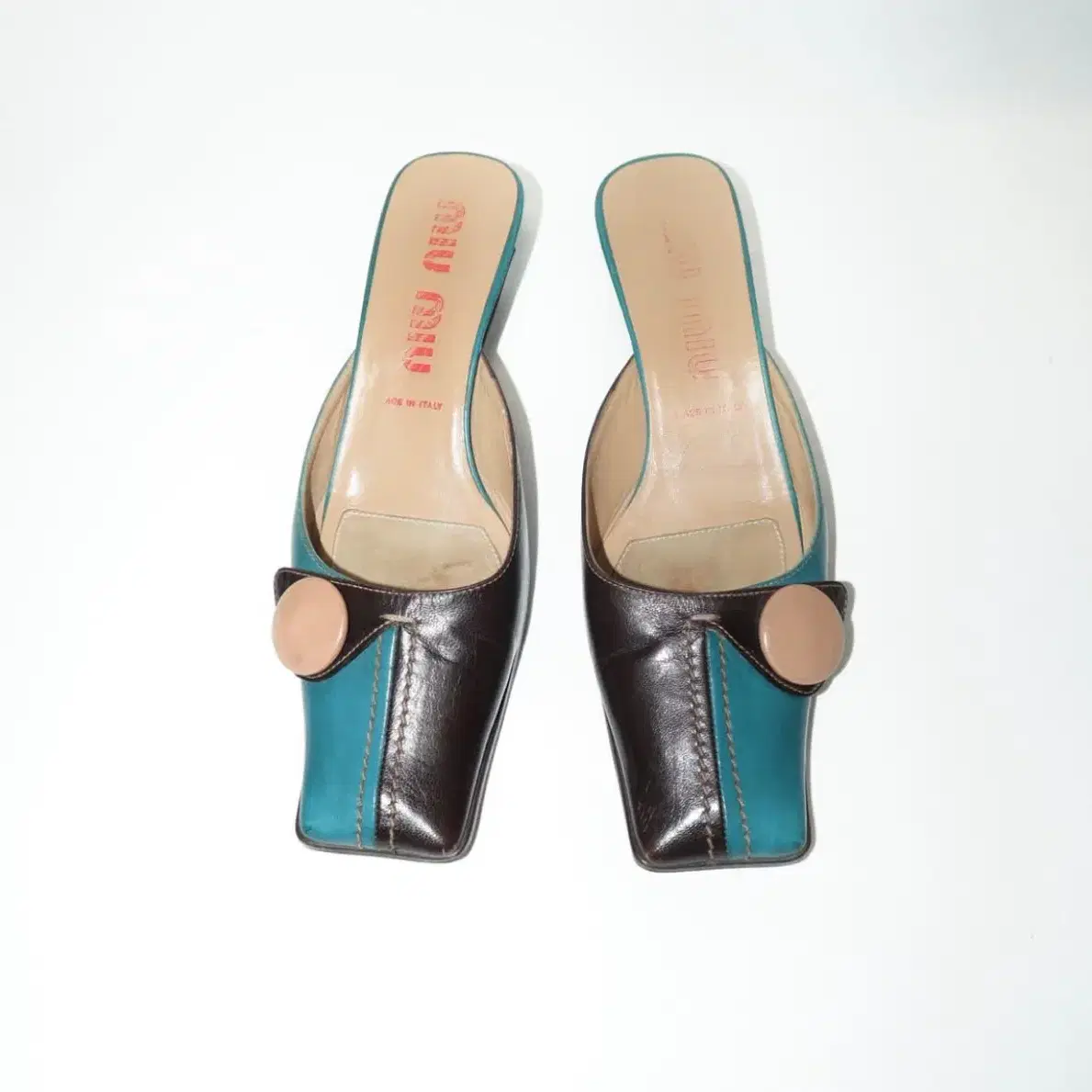 Miumiu 미우미우 90s square toe heel