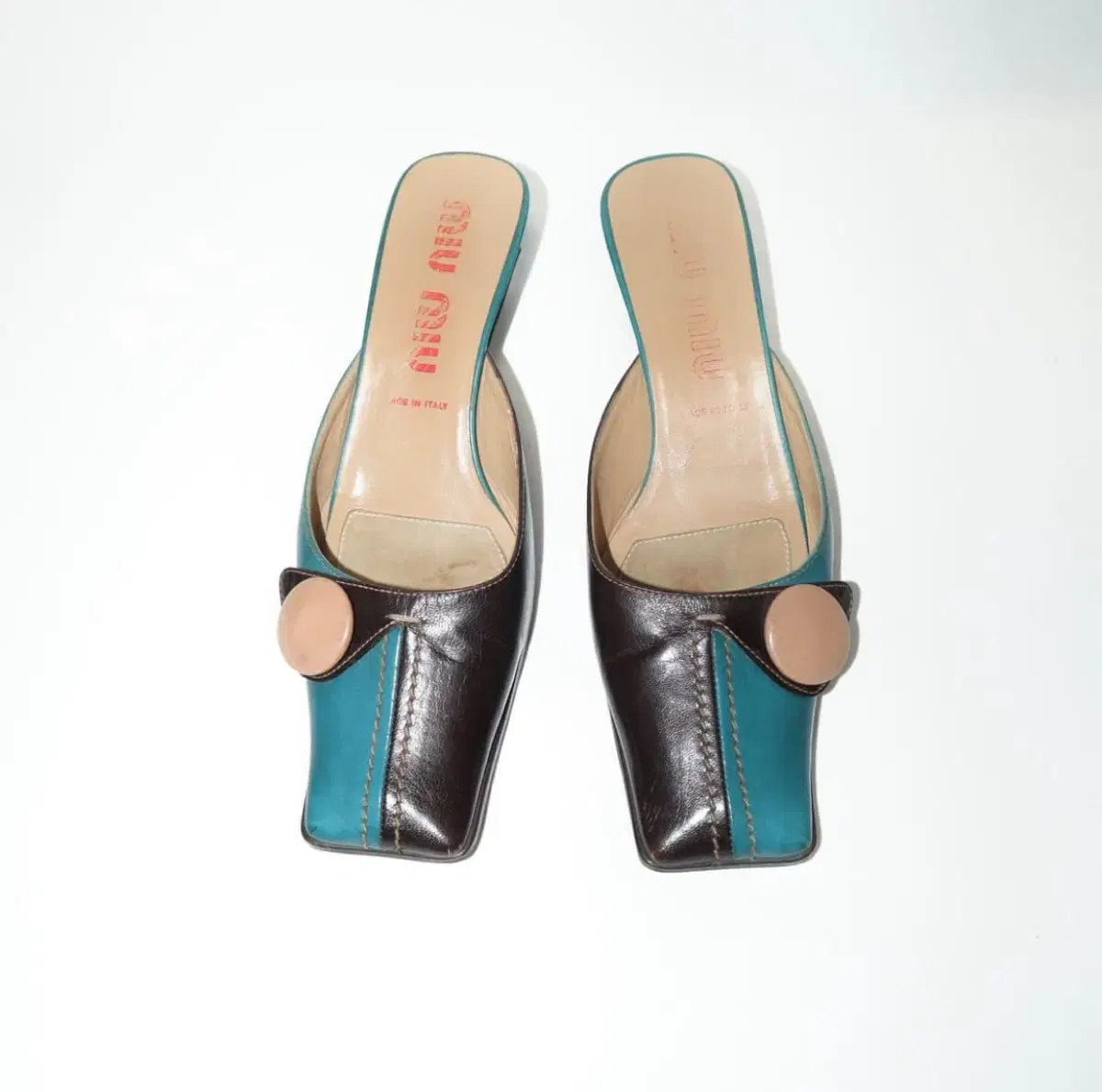 Miumiu 미우미우 90s square toe heel