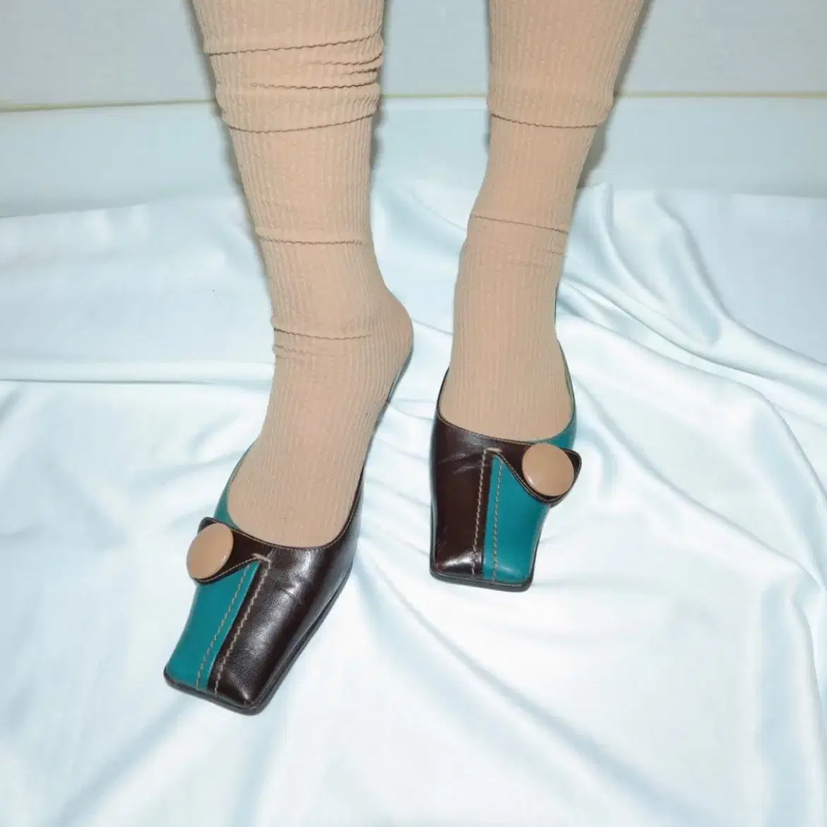 Miumiu 미우미우 90s square toe heel