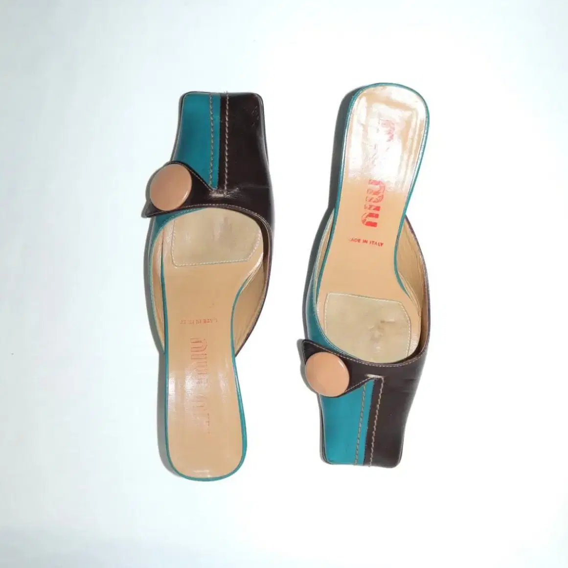 Miumiu 미우미우 90s square toe heel