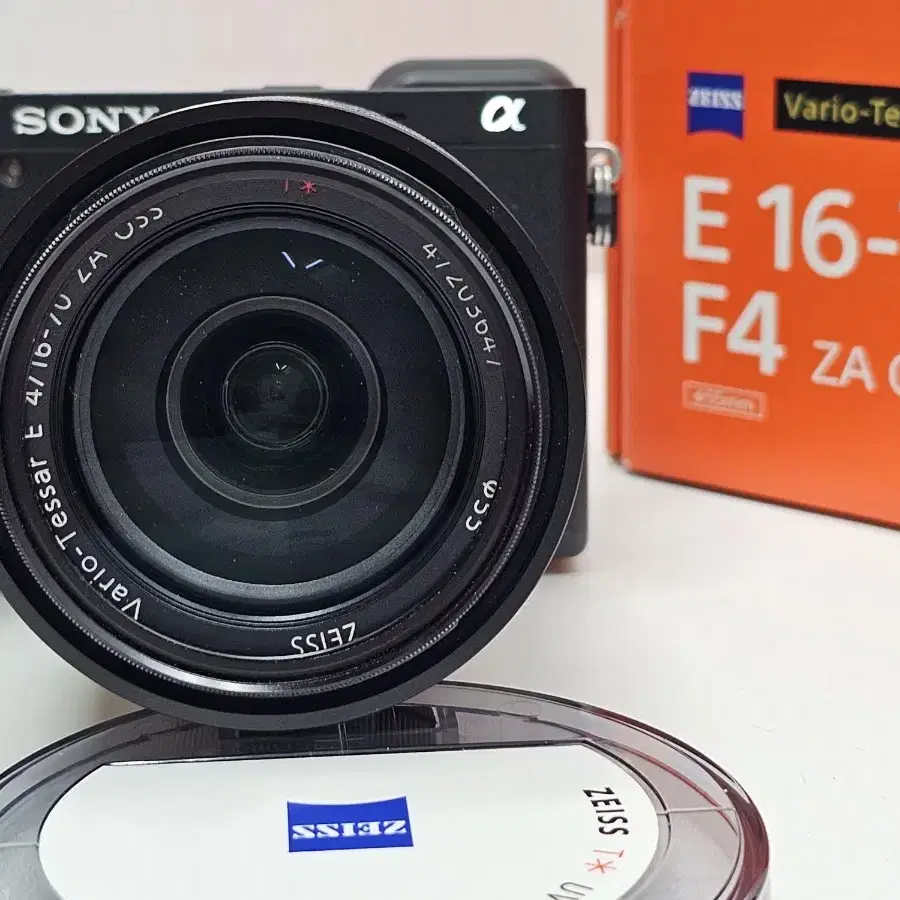 SONY a6400 body, 칼자이스 1670렌즈, 트래블 차저킷