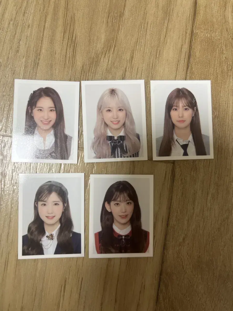 Official iz*one chaeyeon nako hyewon hitomi sakura Photocard