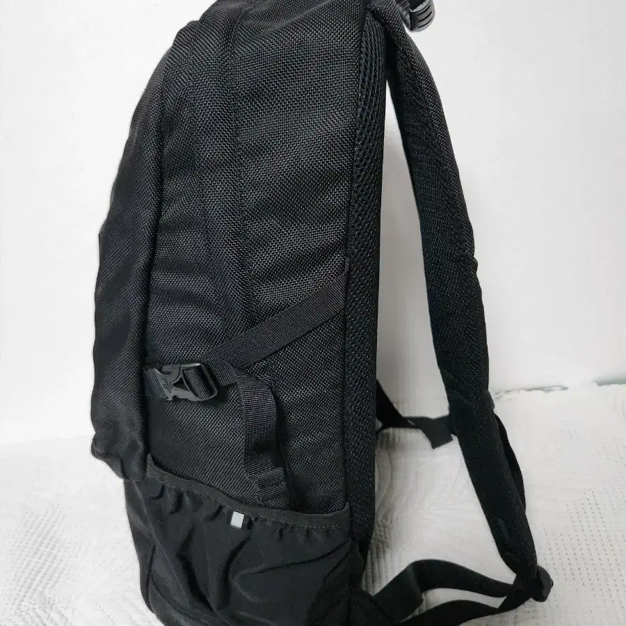 노스페이스.COMMUTER.20L