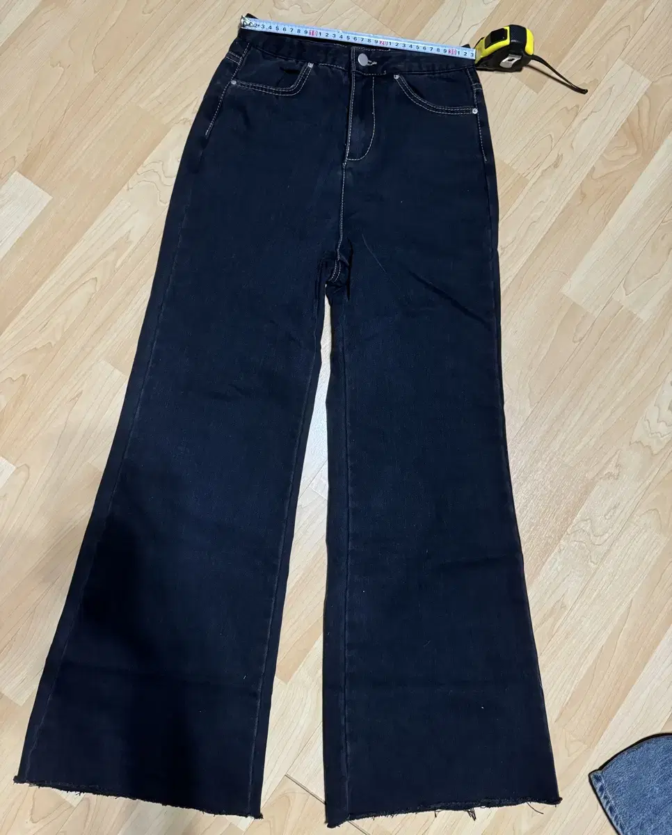 semi, black and blue, boot cut pants S