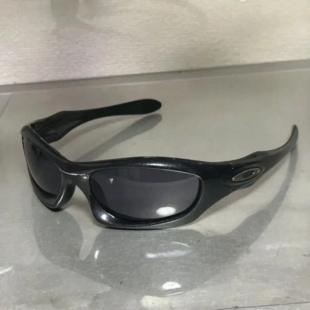 OAKLEY RARE MONSTER DOG선글라스