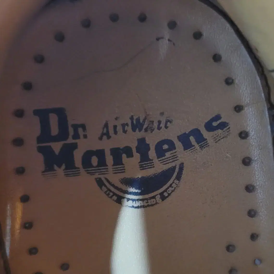 닥터마틴 Dr.Martens 윙팁 구두 250