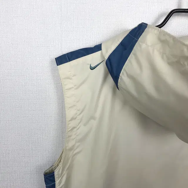 나이키 Nike 바람막이 조끼 남성100