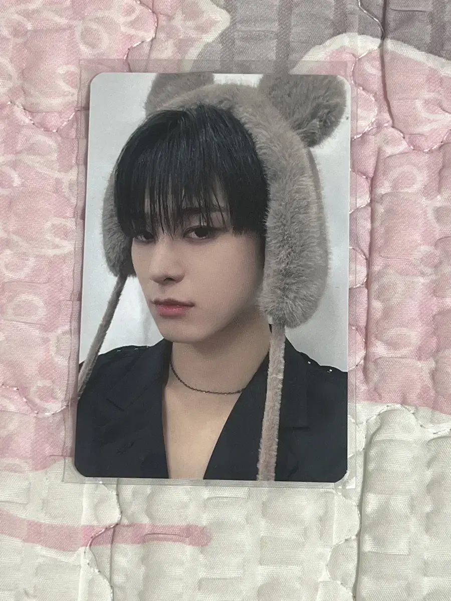 The Boyz juyeon with muu pop up 50,000 won photocard