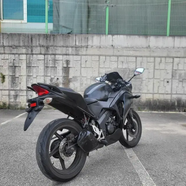 12년식 cbr125 흑마 판매합니다.