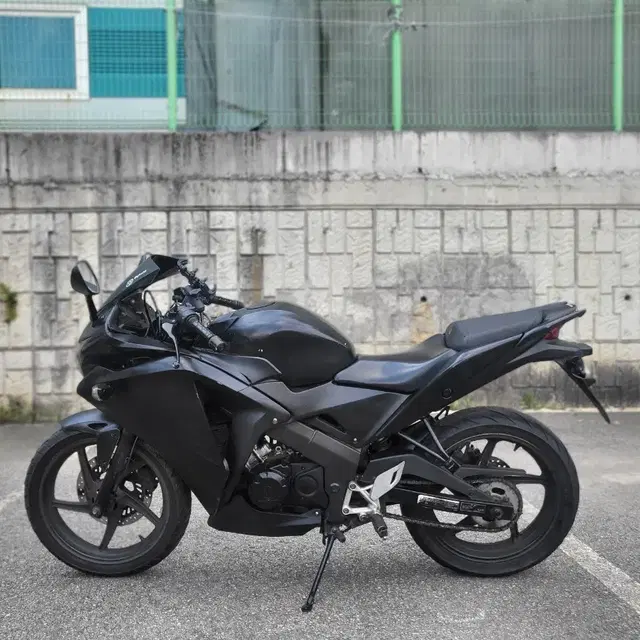 12년식 cbr125 흑마 판매합니다.