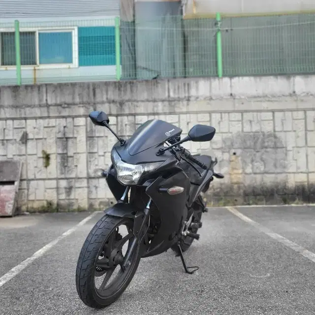 12년식 cbr125 흑마 판매합니다.