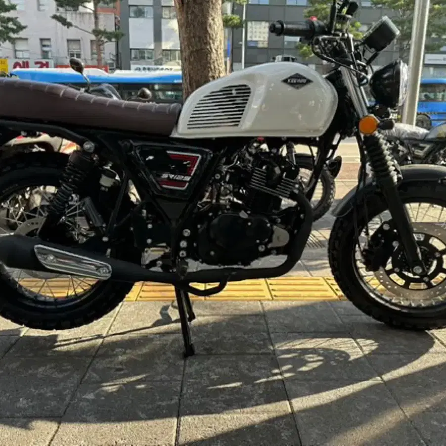 클래식 오토바이 23년식 125cc