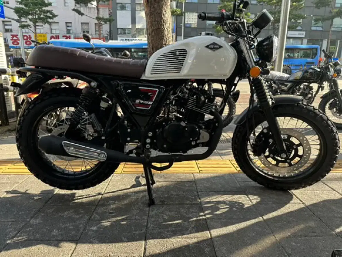 클래식 오토바이 23년식 125cc