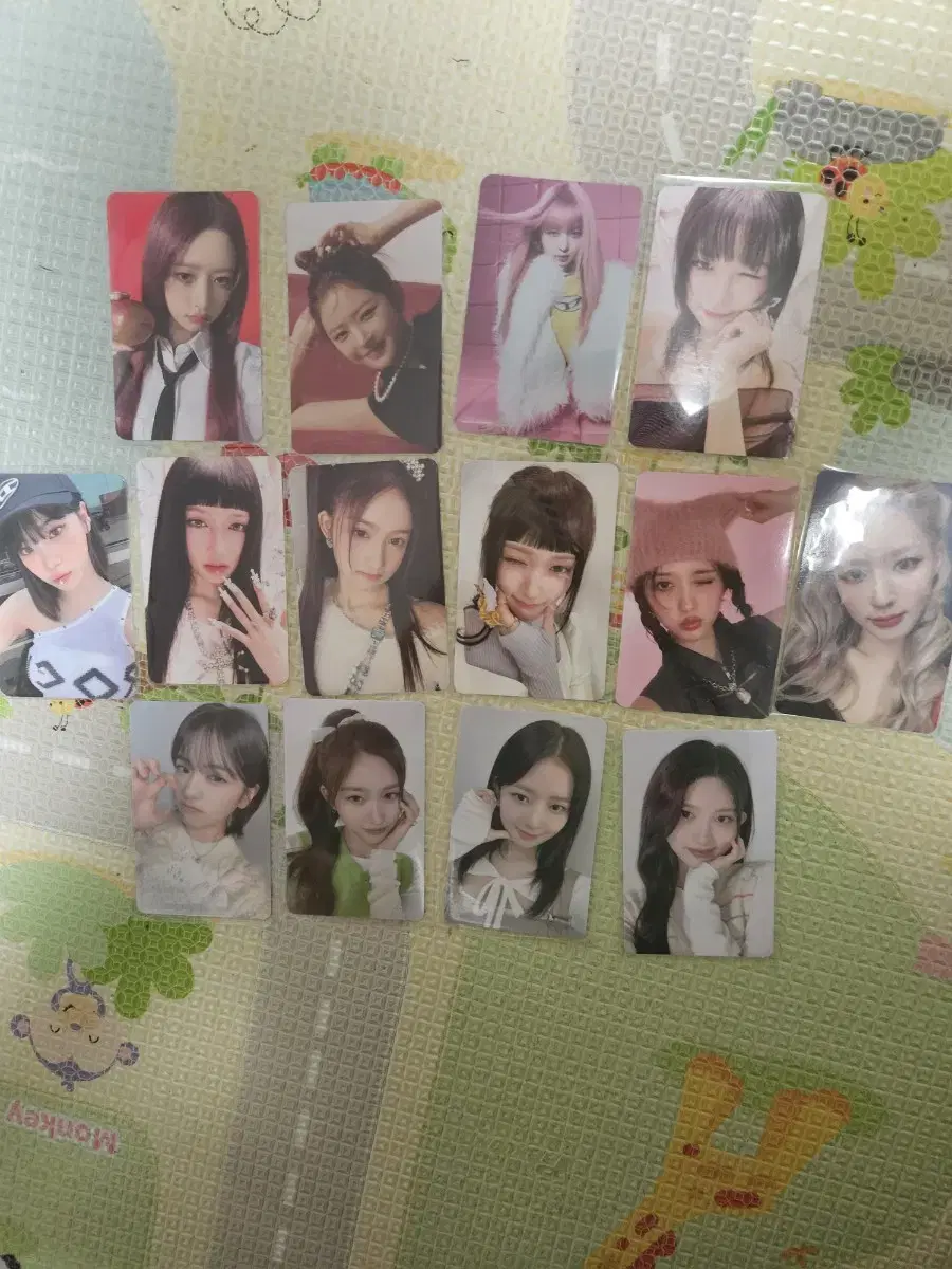 ive photocard sell it!!!le sserafim girls gidle too