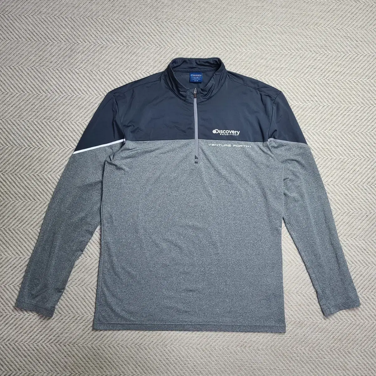 (100) Discovery Functional Half-Zip T-Shirt