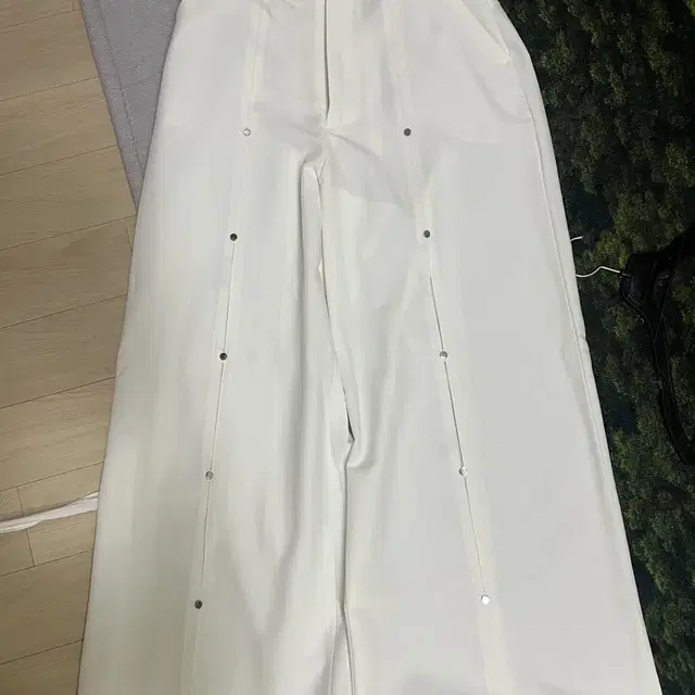 트리밍버드 Rivet Slit Trouser [ White ] 2 사이즈